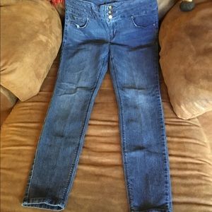 D. Jeans hi rise skinny jeans GUC